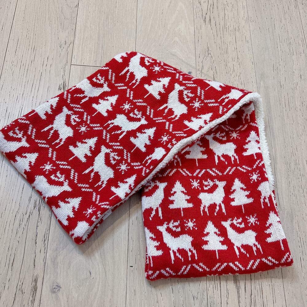 VERA BRADLEY Cozy Cowl Reindeer Intarsia Knit Infinity Scarf Red White